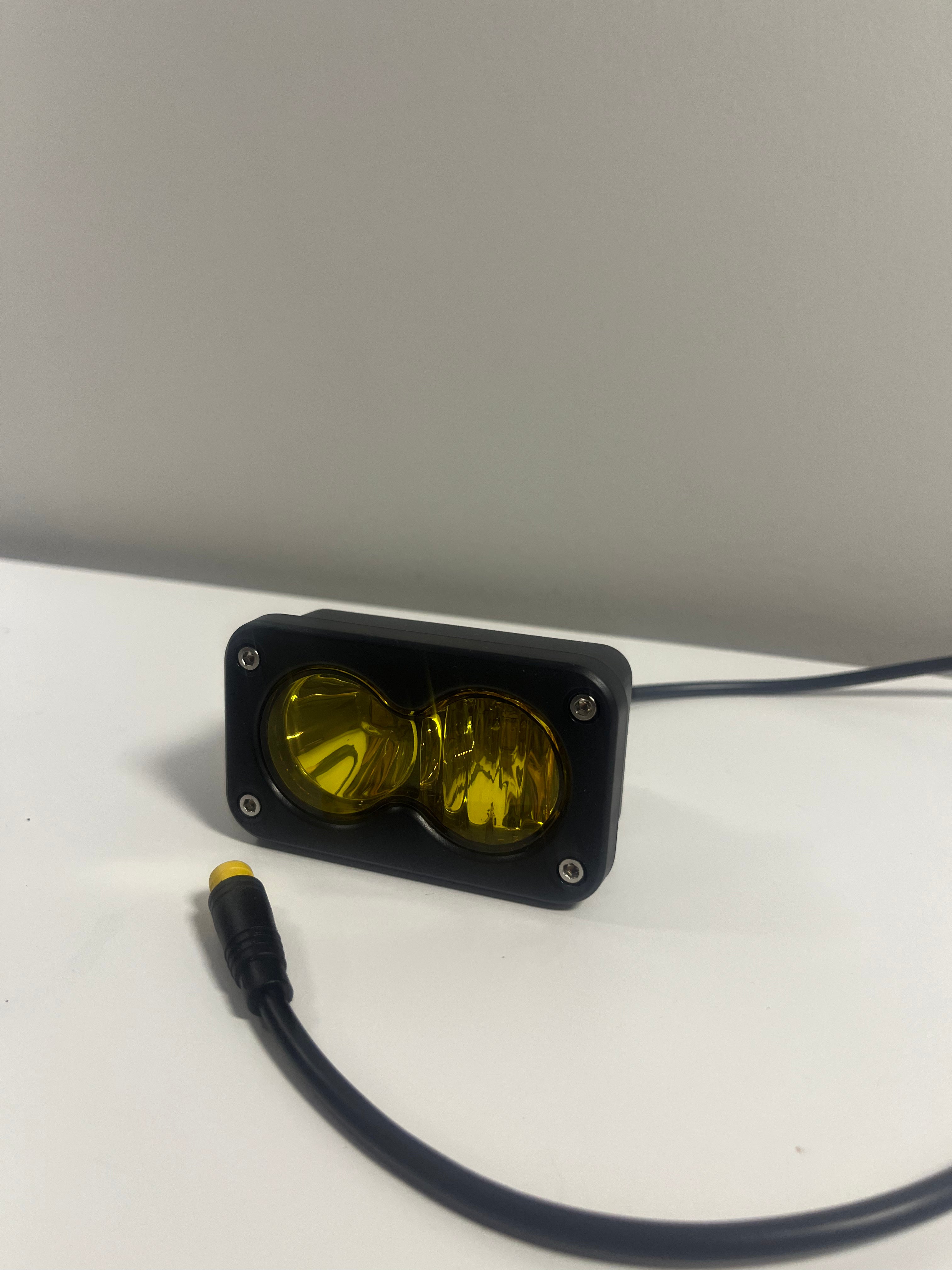 3-Pin Male Gold Plug&Play Baja Light