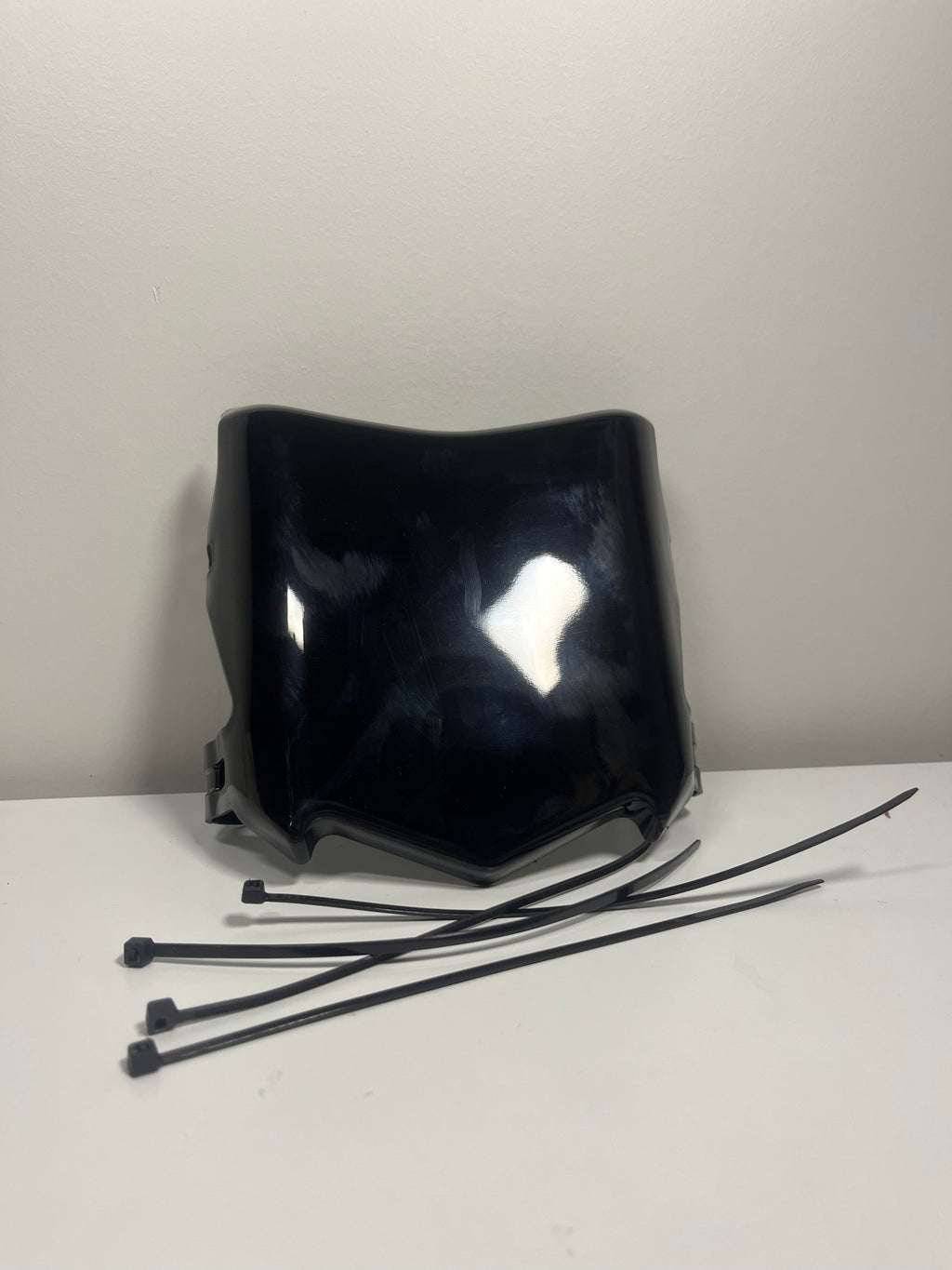 Black Glossy Motocutz Style Plate